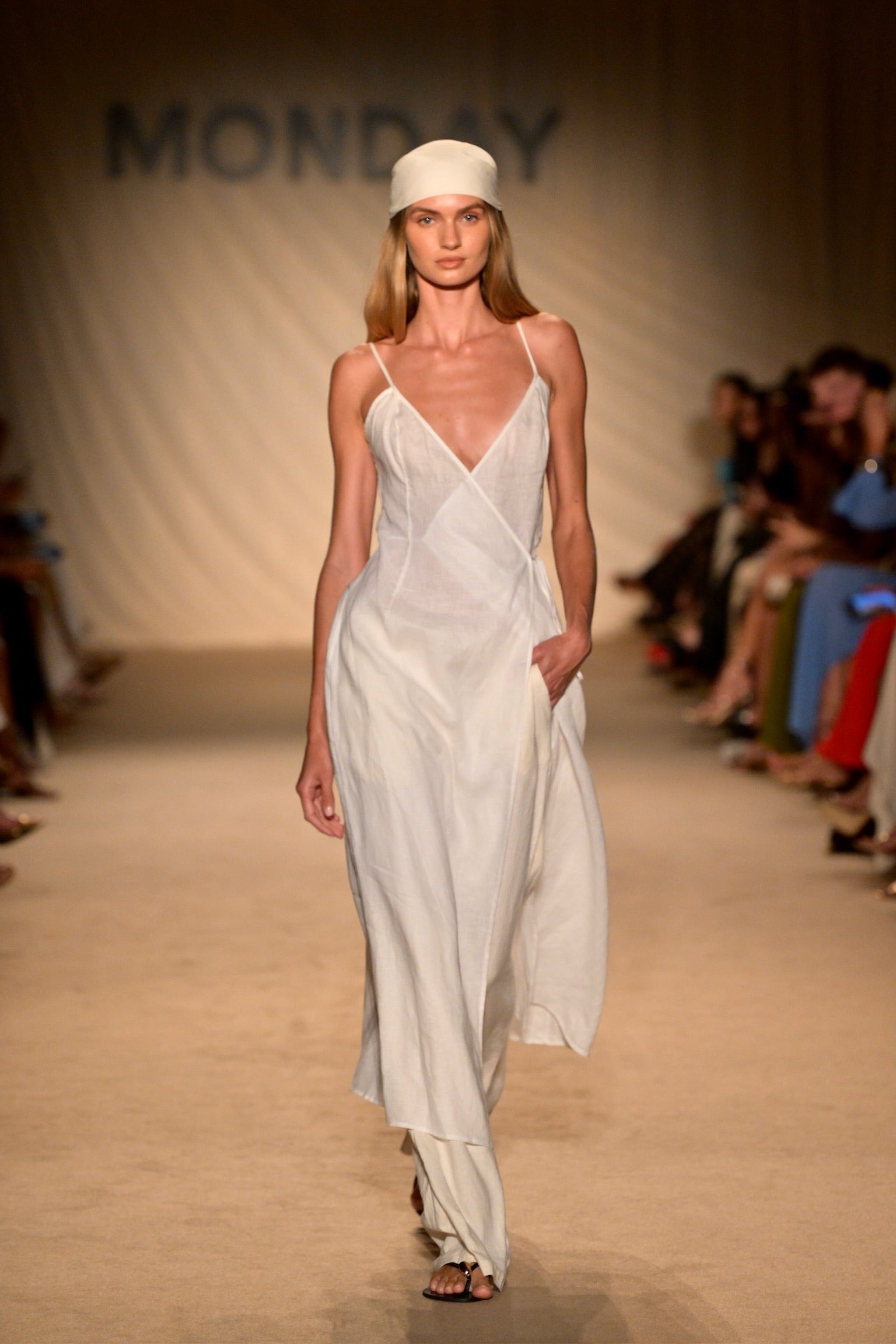 Alternative view of Levanzo Dress - White Linen