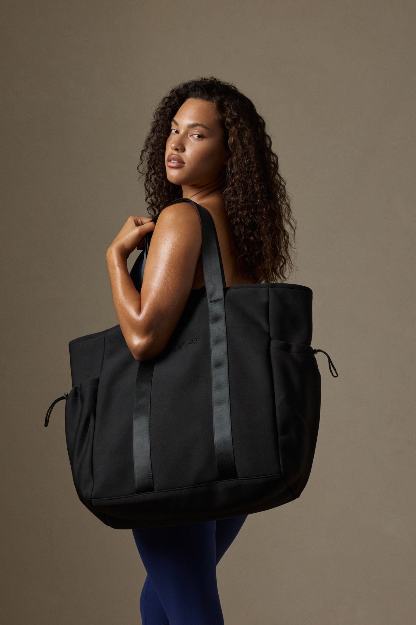 Alternative view of Monday Body Tote Bag